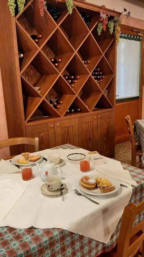 Hotel Dall'Ongaro Ghirano ภายนอก รูปภาพ