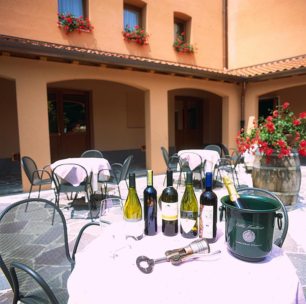 Hotel Dall'Ongaro Ghirano ภายนอก รูปภาพ