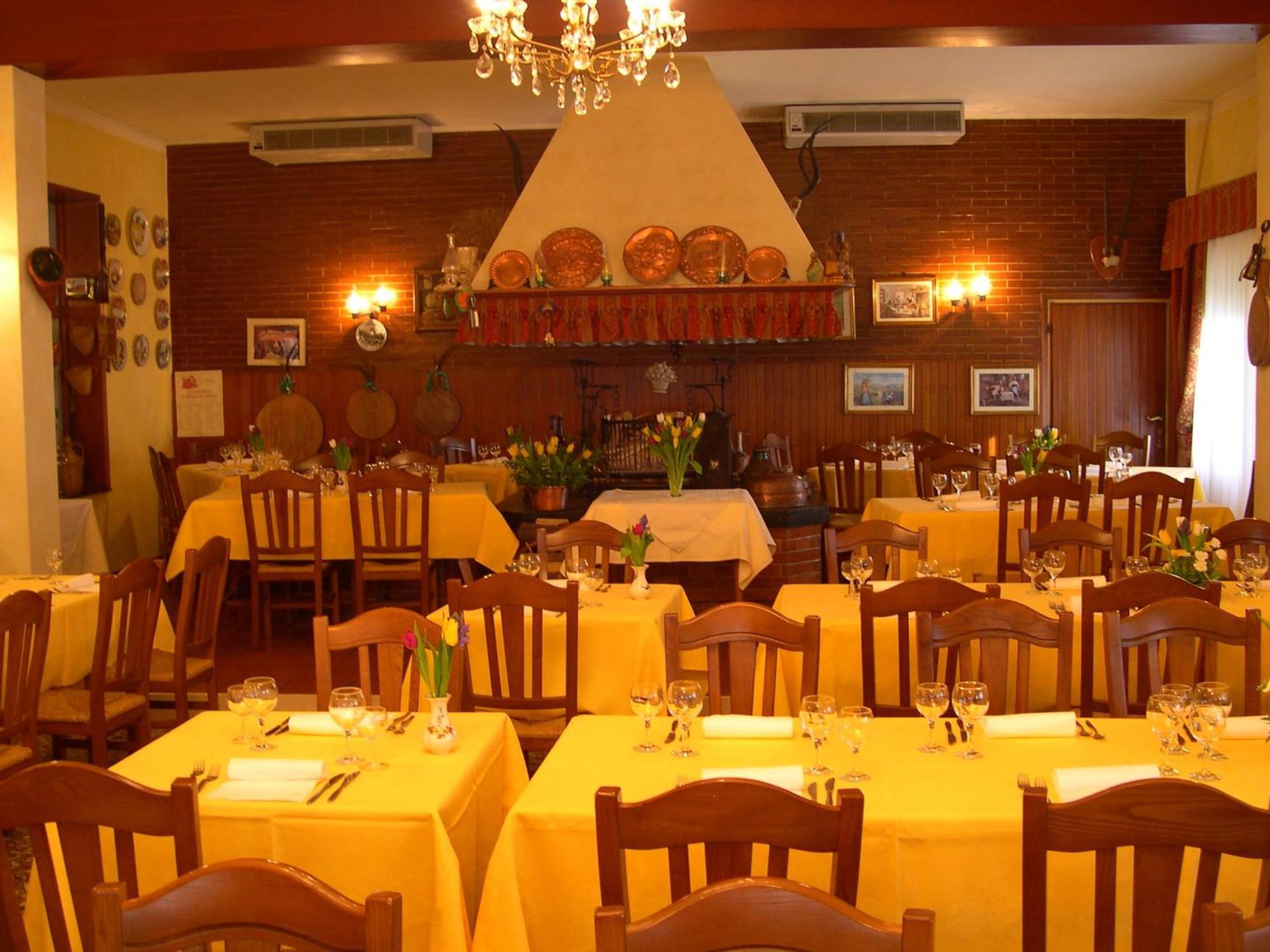 Hotel Dall'Ongaro Ghirano ภายนอก รูปภาพ