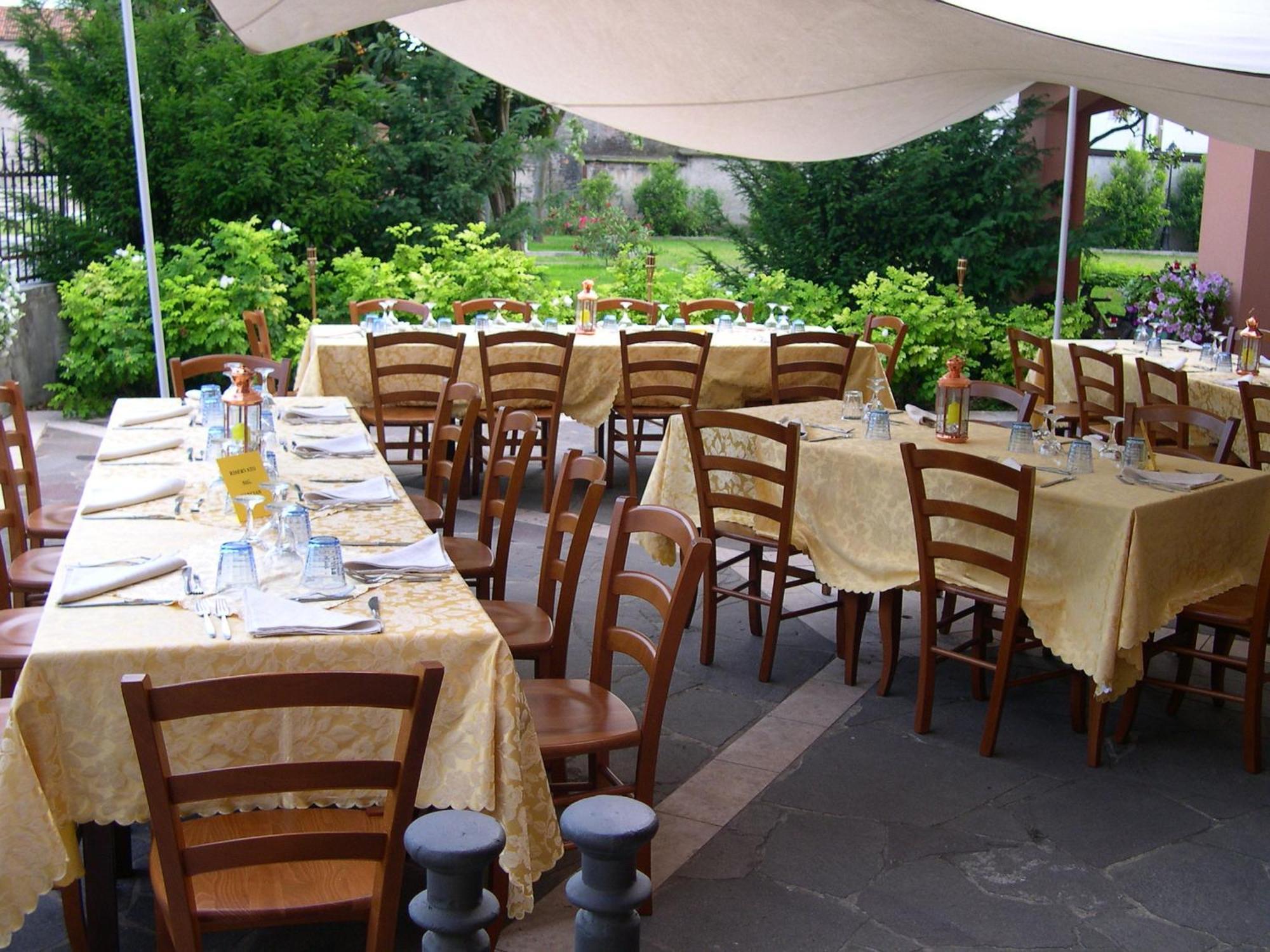 Hotel Dall'Ongaro Ghirano ภายนอก รูปภาพ