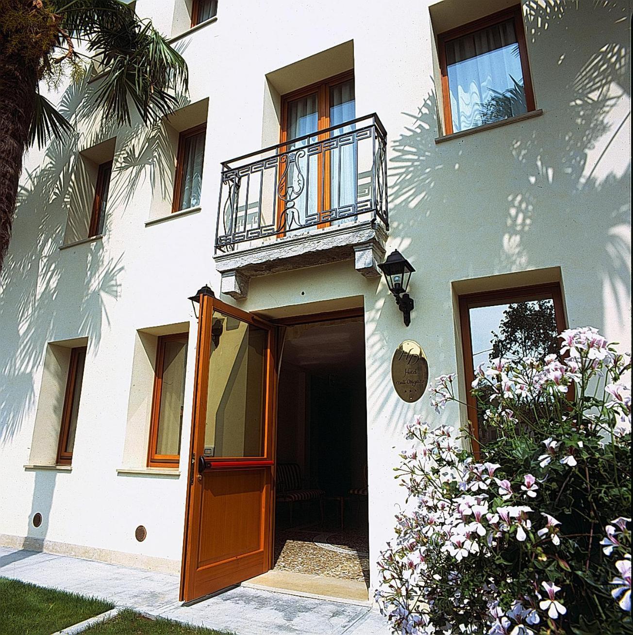Hotel Dall'Ongaro Ghirano ภายนอก รูปภาพ