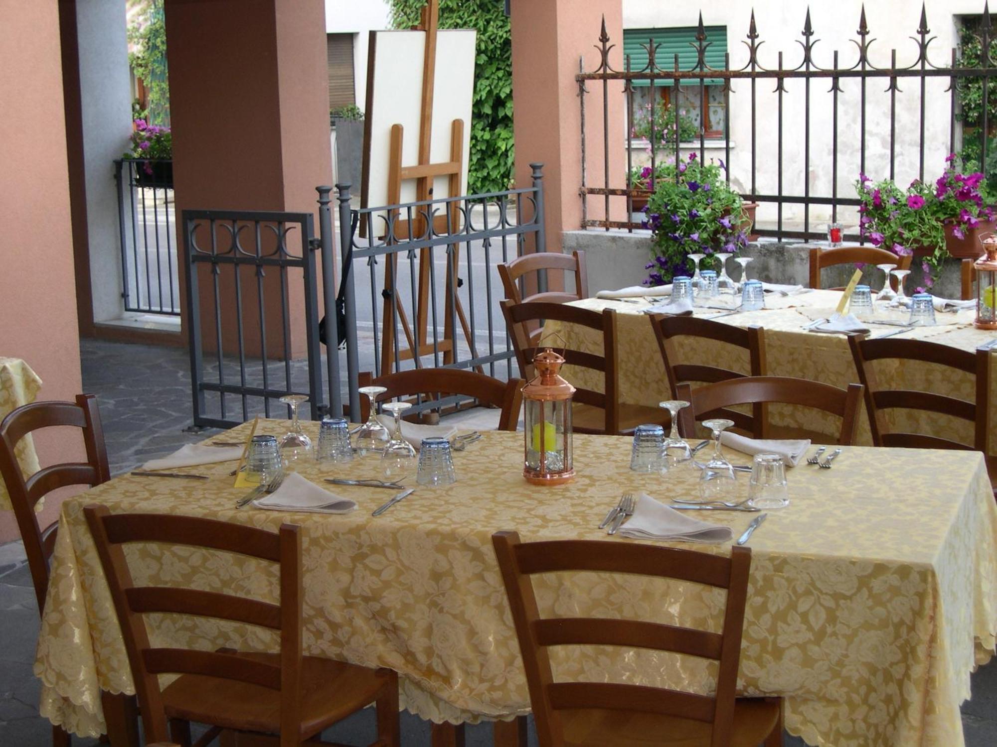 Hotel Dall'Ongaro Ghirano ภายนอก รูปภาพ