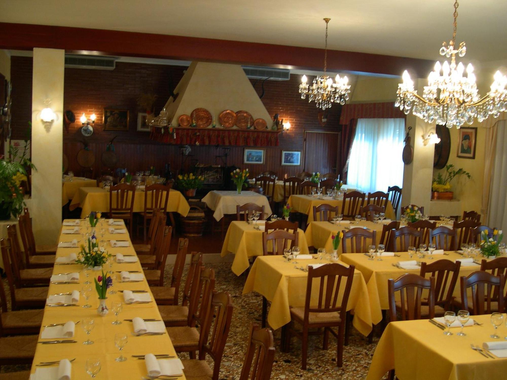 Hotel Dall'Ongaro Ghirano ภายนอก รูปภาพ
