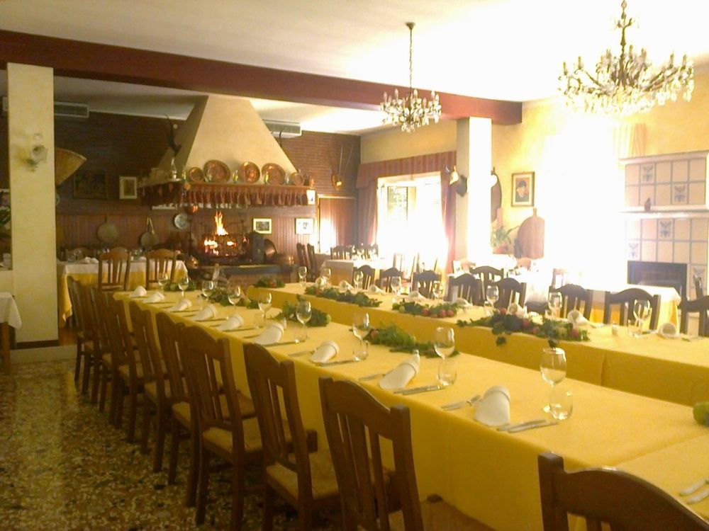 Hotel Dall'Ongaro Ghirano ภายนอก รูปภาพ
