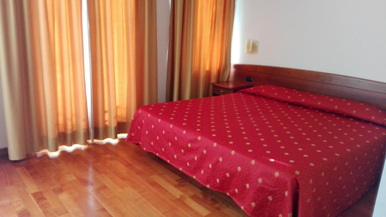 Hotel Dall'Ongaro Ghirano ภายนอก รูปภาพ