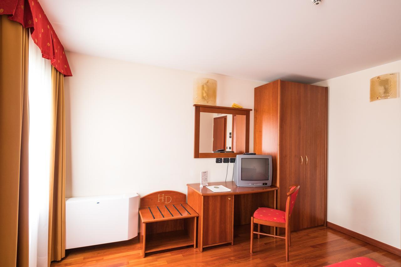 Hotel Dall'Ongaro Ghirano ภายนอก รูปภาพ