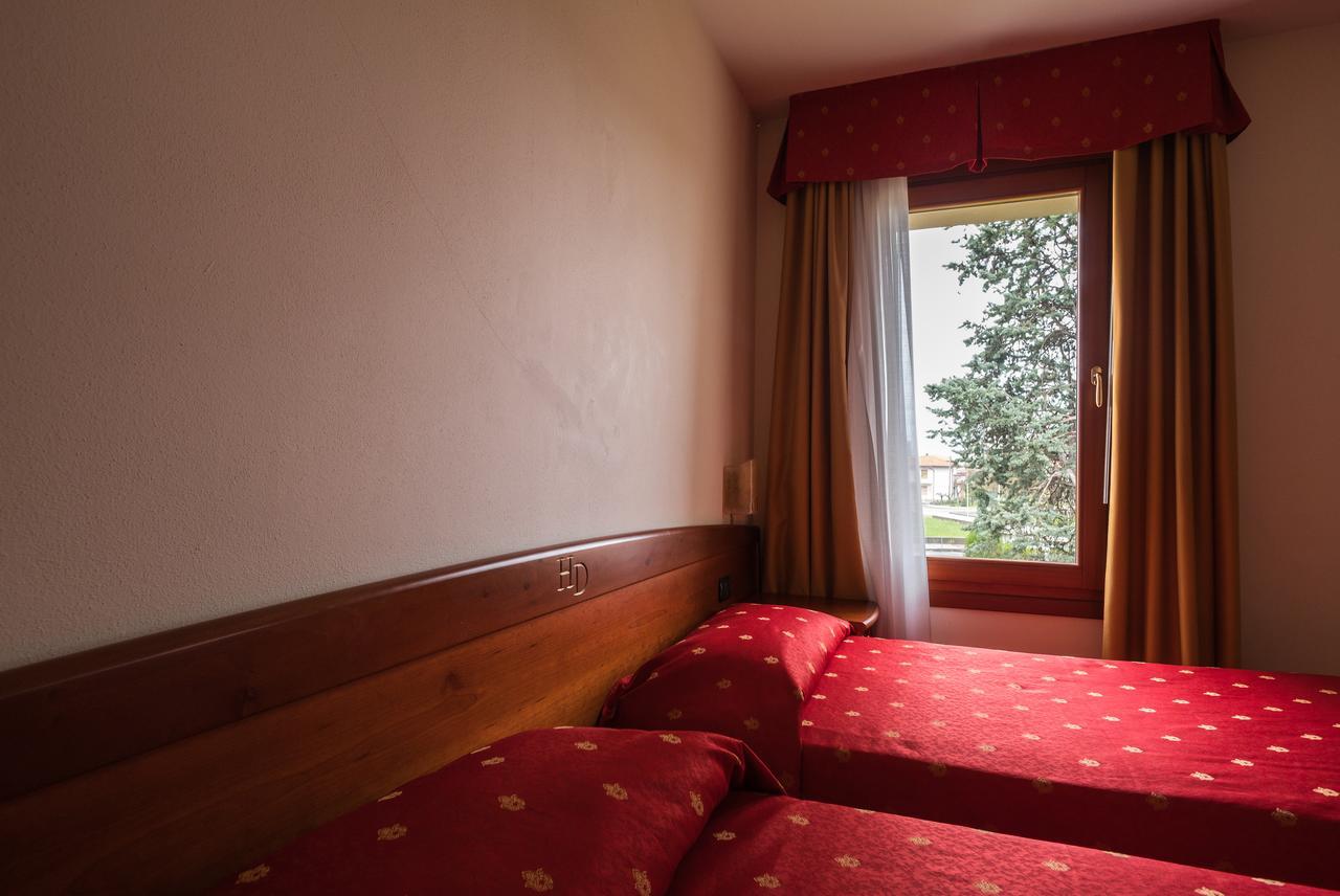 Hotel Dall'Ongaro Ghirano ภายนอก รูปภาพ