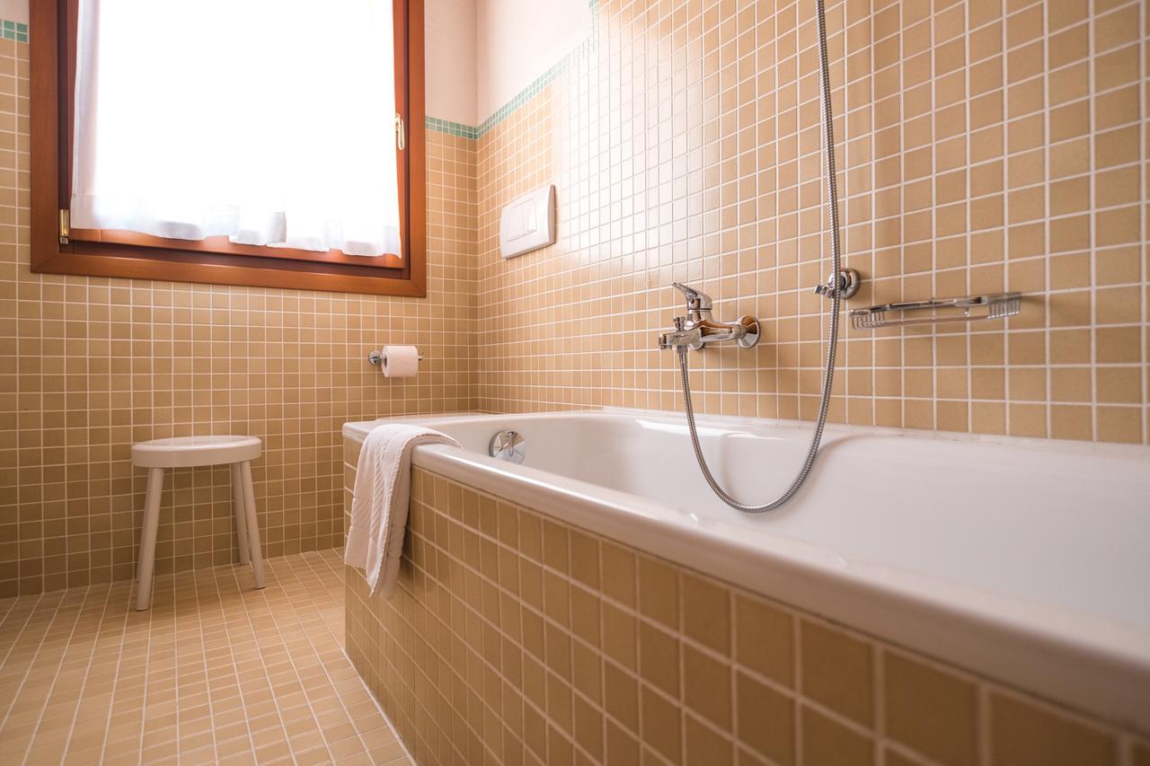 Hotel Dall'Ongaro Ghirano ภายนอก รูปภาพ